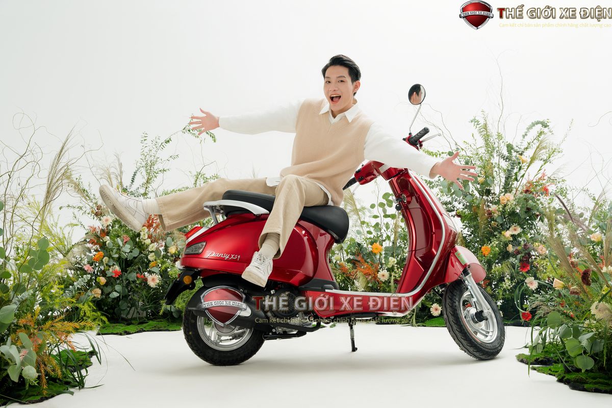 Vespa 50cc chạy xăng – Phong cách cổ điển, tiện lợi cho thành thị