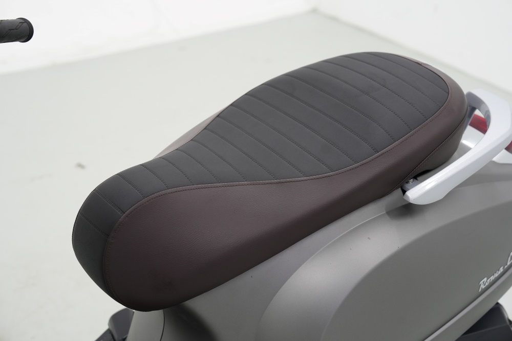 DK Roma Lite S 50cc: Xe máy phong cách mới cho giới trẻ